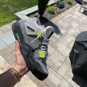 Jordan 4 neon 95